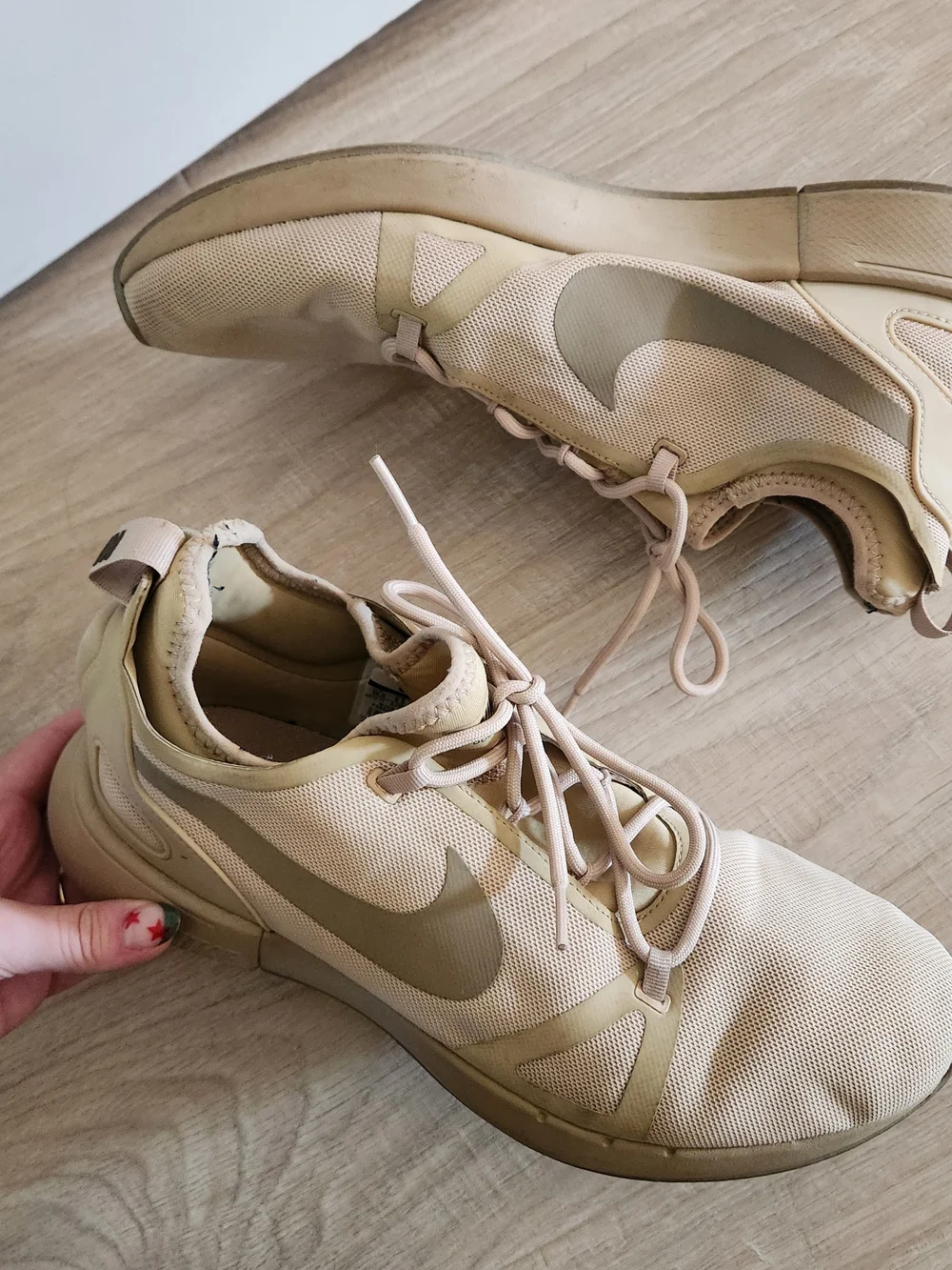 Nike Beige/Tan Running Sneakers